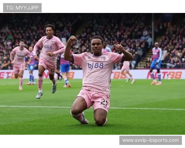 下一个塞梅尼奥？19岁克鲁皮英超处子赛季打入8球+队内射手王-直播吧